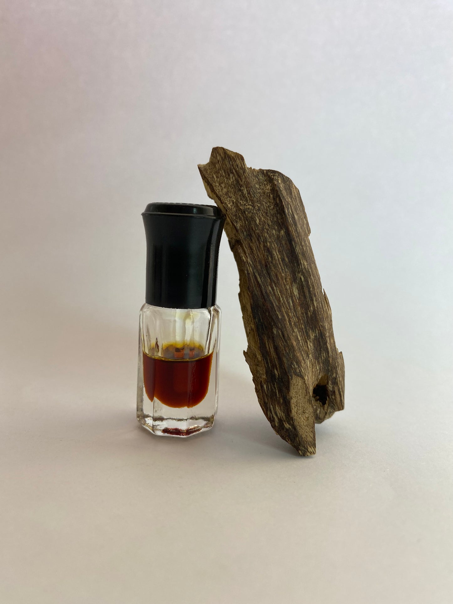 Nocturno - Oud de la provincia de Trat, Tailandia (Aquilaria crassna)
