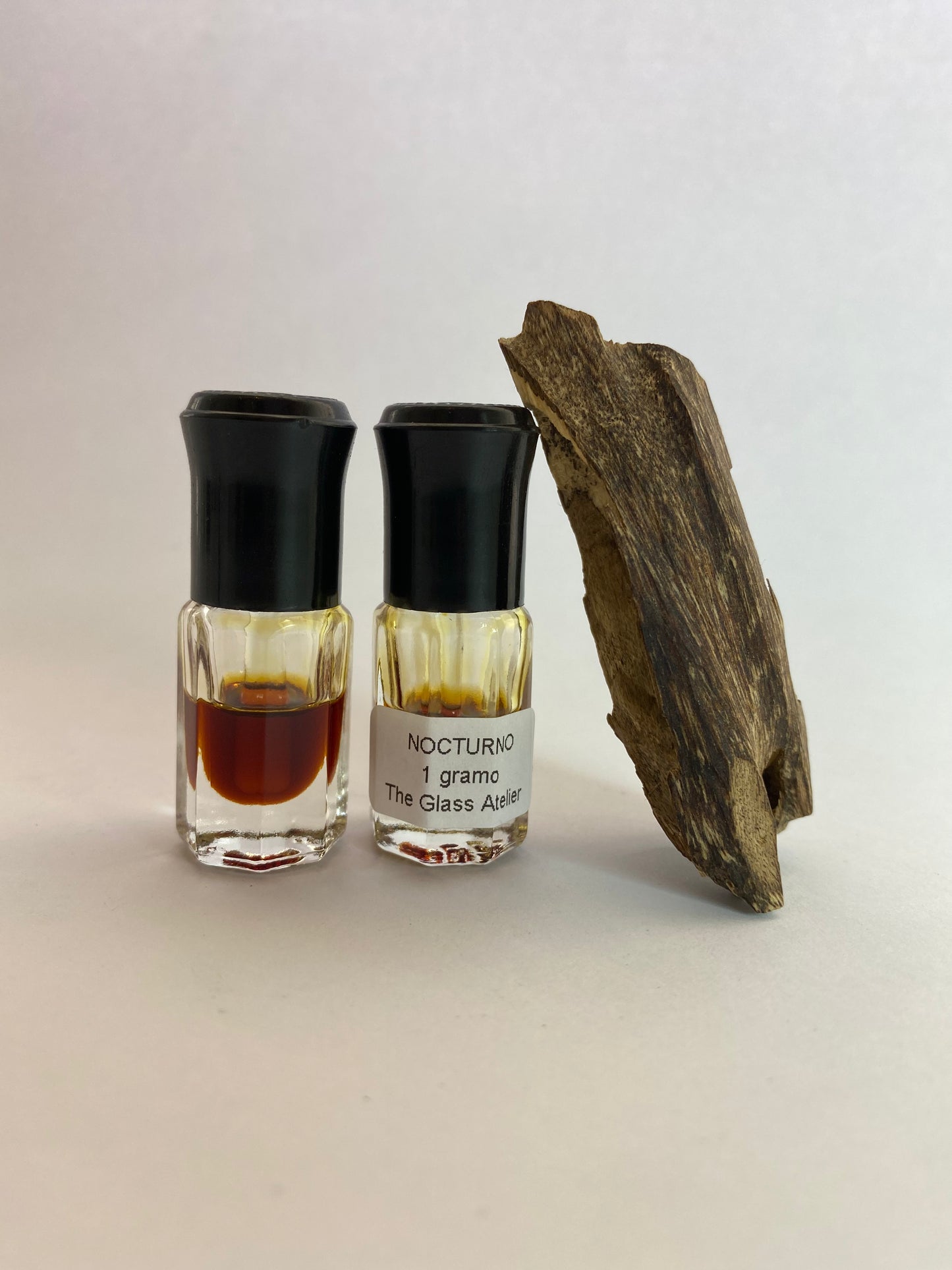 Nocturno - Oud de la provincia de Trat, Tailandia (Aquilaria crassna)