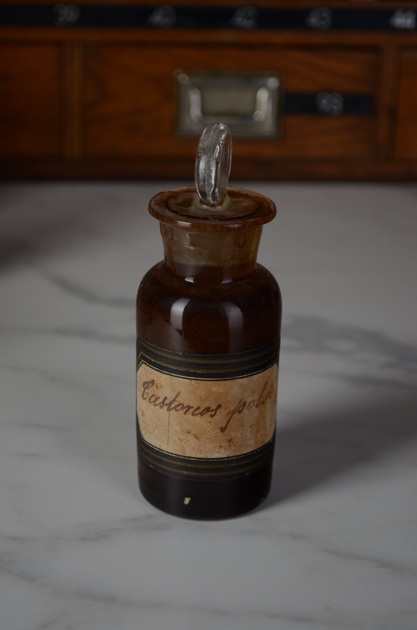 Castoreum Tincture: The Powerful Animal Secret of Perfumery