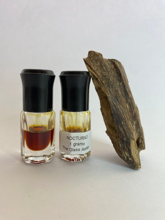 Nocturno - Oud de la provincia de Trat, Tailandia (Aquilaria crassna)